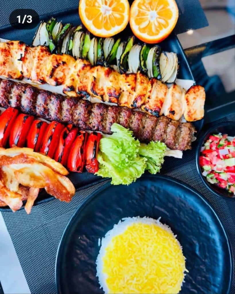 رستوران کوه نما در دربند تهران