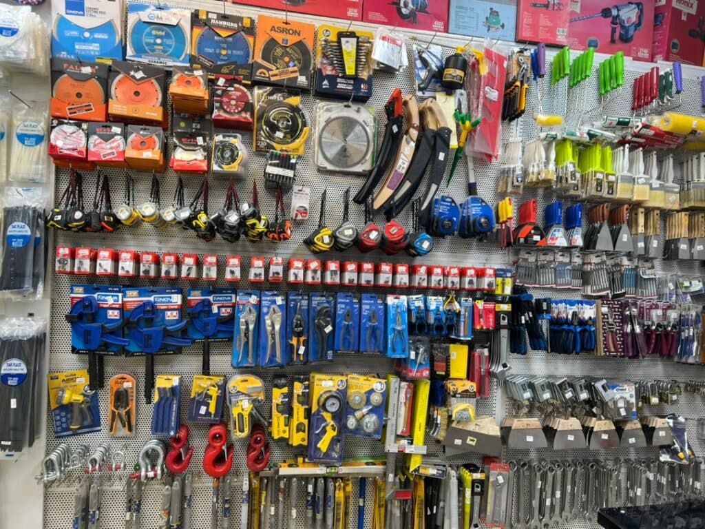 فروشگاه ابزار آلات گلچین در رشت