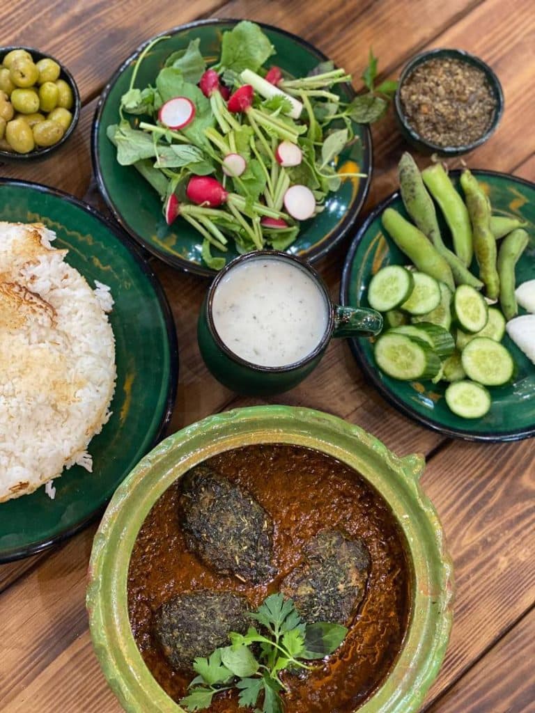 کافه رستوران آشپزباشی خمامی در فومن