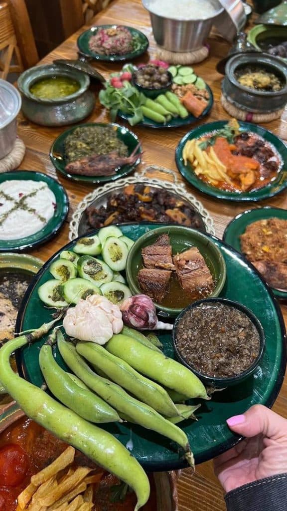 کافه رستوران آشپزباشی خمامی در فومن