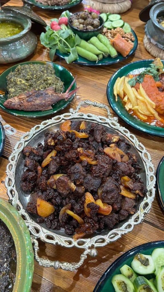 کافه رستوران آشپزباشی خمامی در فومن