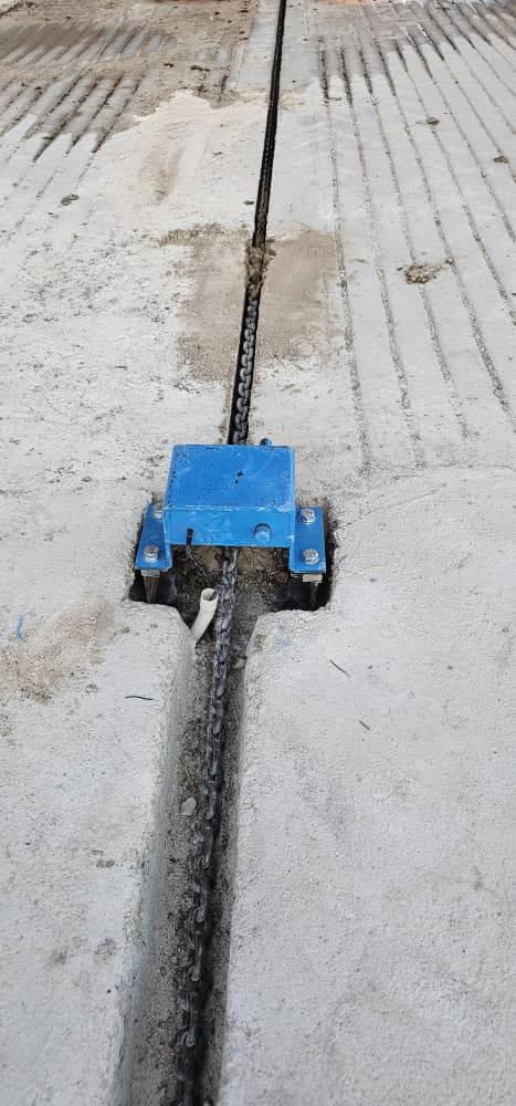 ساخت دستگاه اسکریپر زنجیری کود جمع کن گاوداری کوهفر اراک