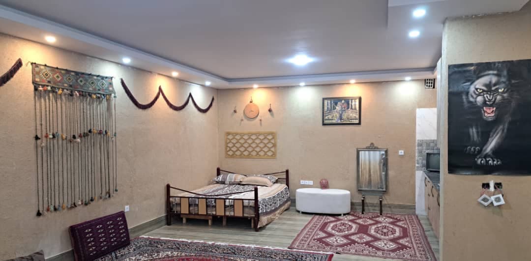 اقامتگاه بومگردی باغ گیلاس در آشخانه