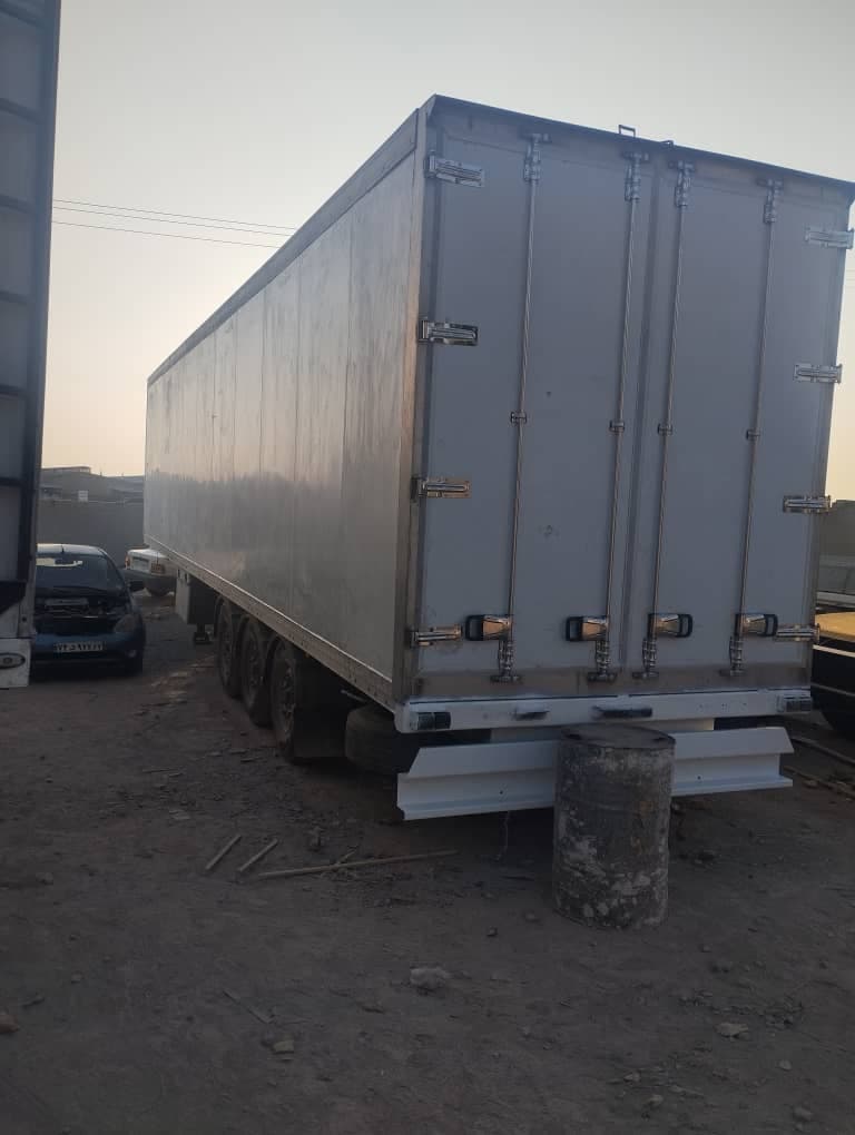 تولید فروش یخچالهای کامیون و کامیونت برنا سرد سپاهان کاظمی در اصفهان