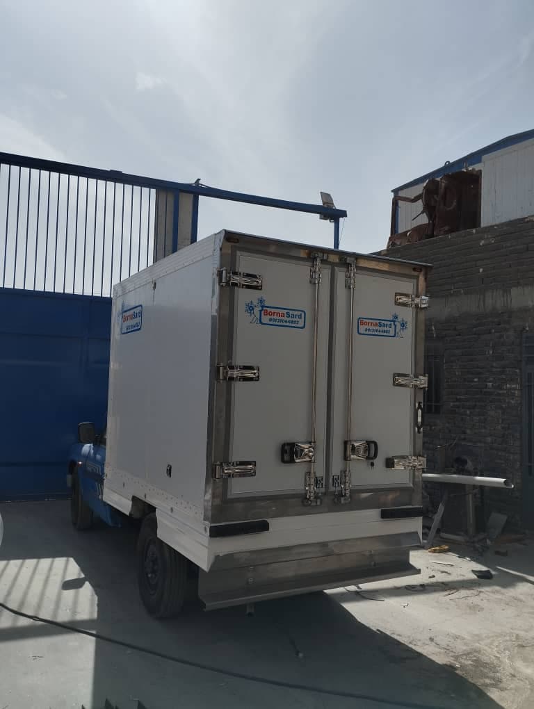 تولید فروش یخچالهای کامیون و کامیونت برنا سرد سپاهان کاظمی در اصفهان