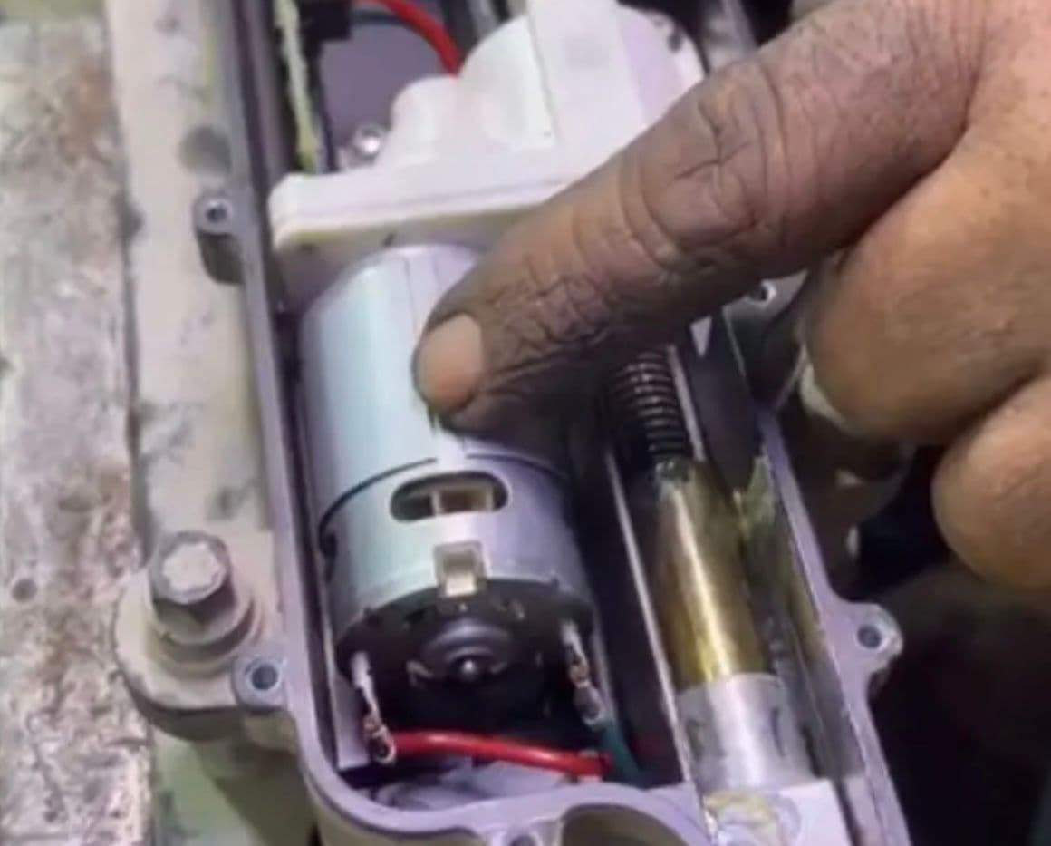 تعمیر و فروش ای بی اس و ترمز دستی برقی جلالی در اصفهان