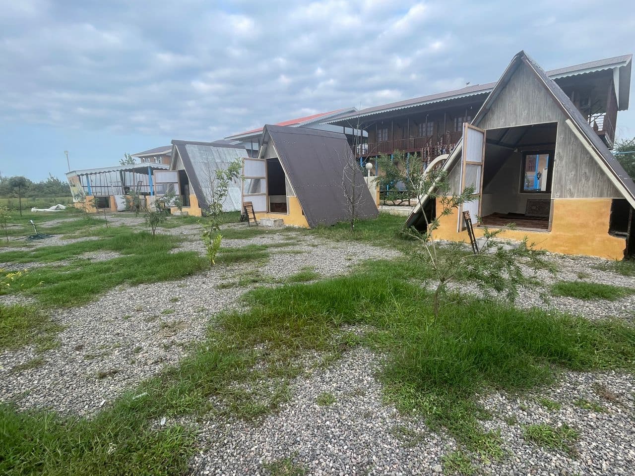 اقامتگاه بوم گردی رهگذر شهر باران در جاده پیر بازار رشت