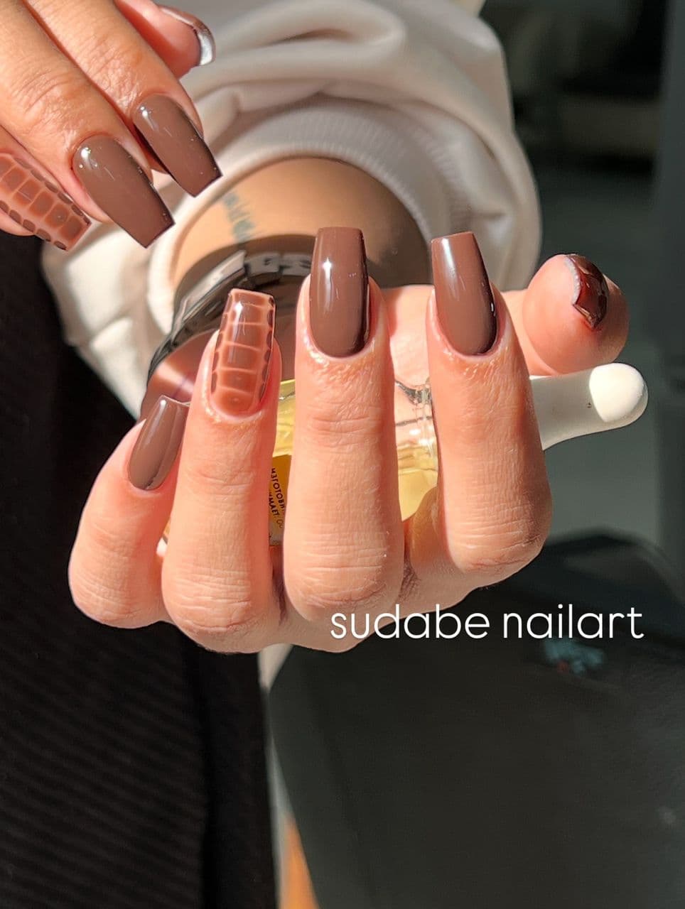 خدمات آموزش و کاشت ناخن سودابه حسین زاده در تربت حیدریه