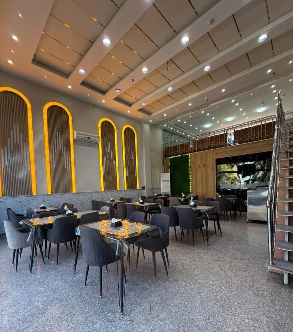 رستوران کارن در همدان