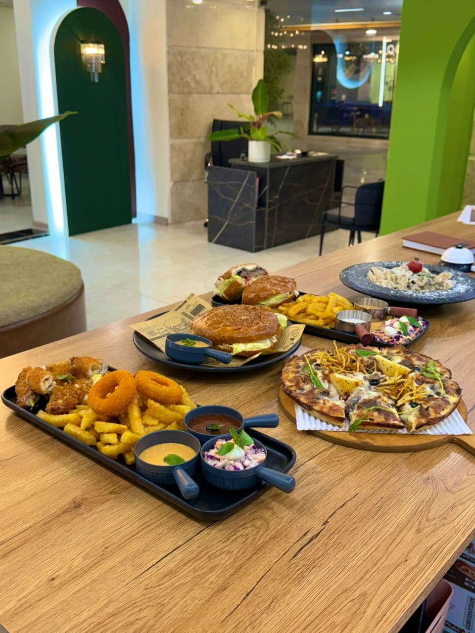 کافه فست فود آنی فود در کلارآباد