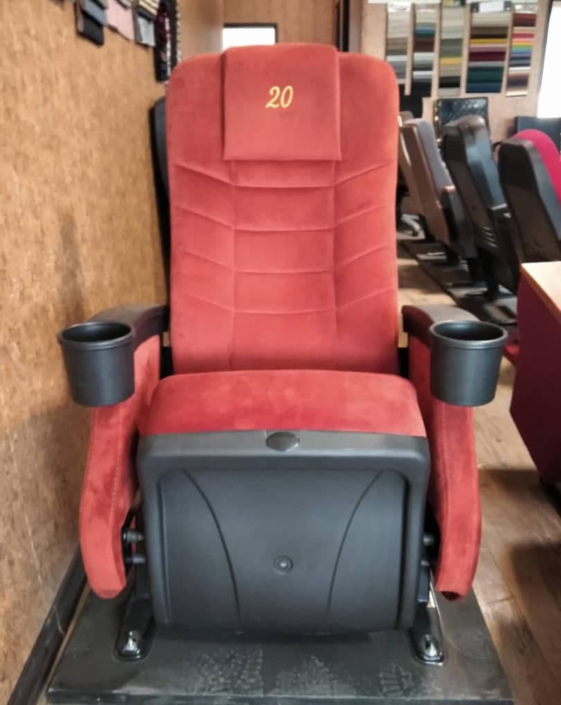 تولید و فروش صندلی سینما و همایش سینا صنعت در کرج