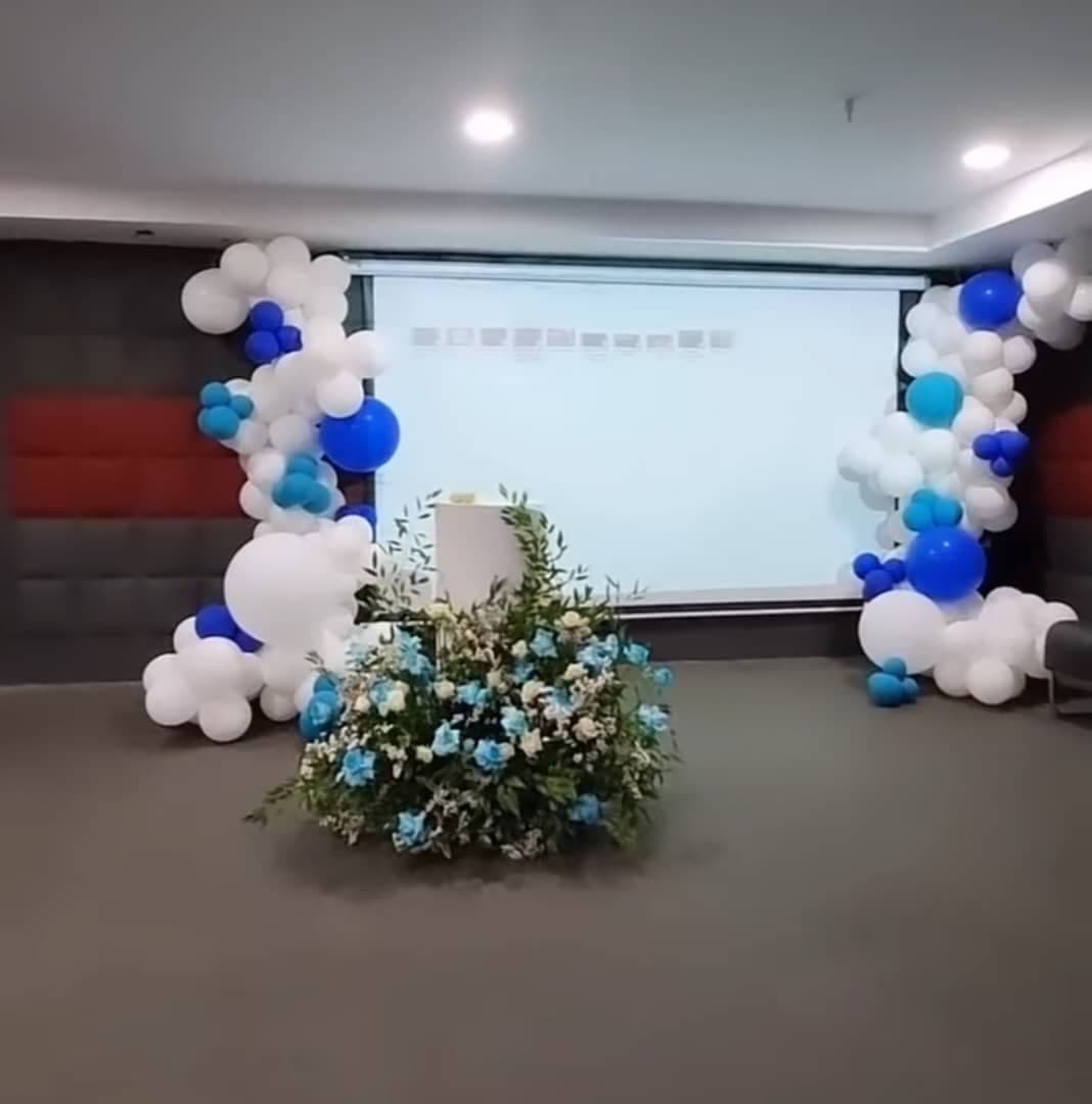 گل فروشی و گل آرايي آنلاین ری حا در پردیس تهران