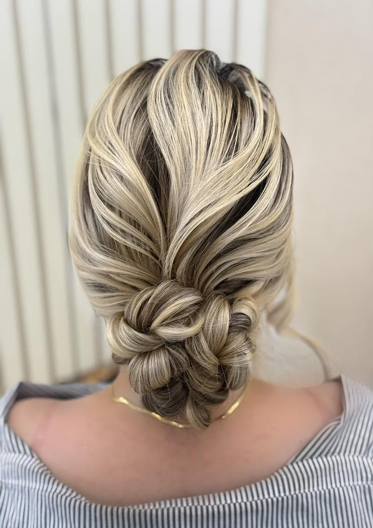 آموزش و خدمات تخصصی vip شنیون عروس سمیه زلفی در گلسار رشت