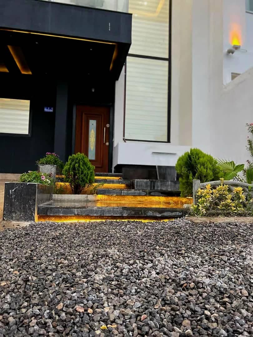 اجاره ویلای استخردار سبک مدرن بمدیریت آقای اکبری در سرخرود