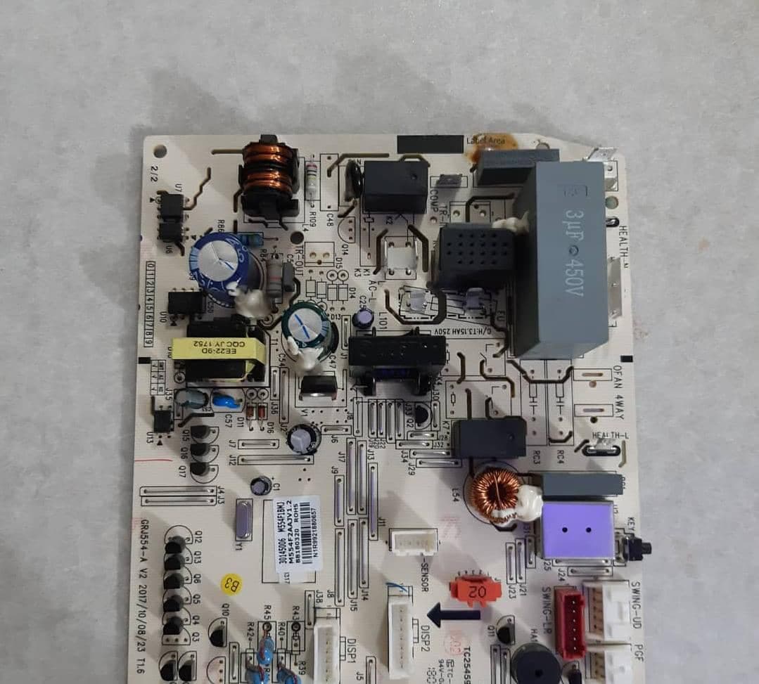 فروش و سرویس کولر گازی اسپلیت و پکیج دیواری علیزاده در آمل