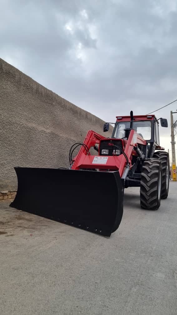 تولید بیل تراکتور گروه صنعتی زاینده رود به مدیریت روحانی در اصفهان