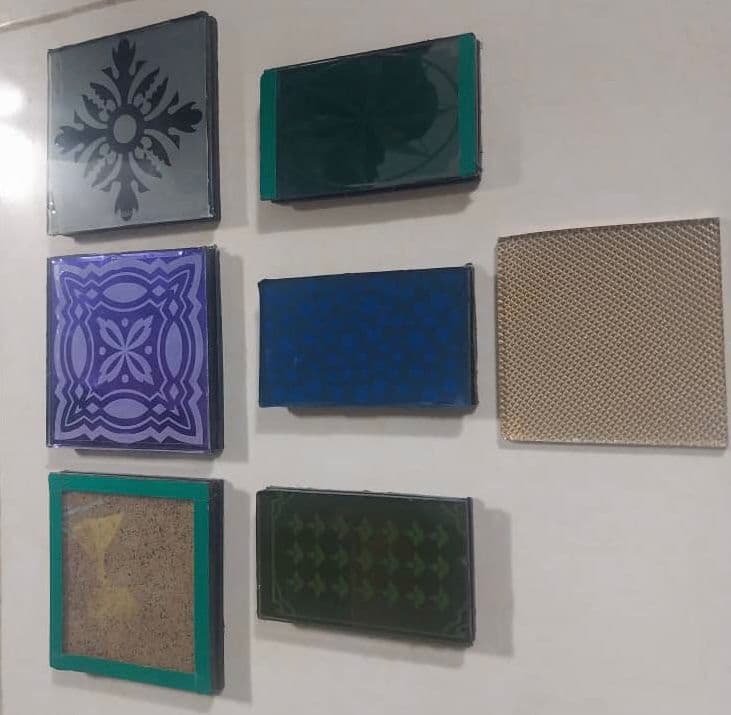 تولید و فروش شیشه رفلکس و رنگی نوآوران ساینامید در جهرم