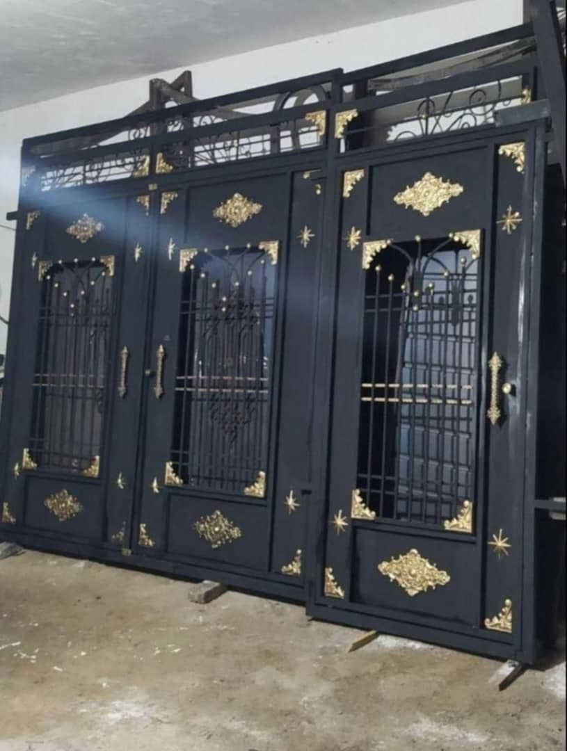 درب و پنجره سازی حسین شریفی نسب در مشهد