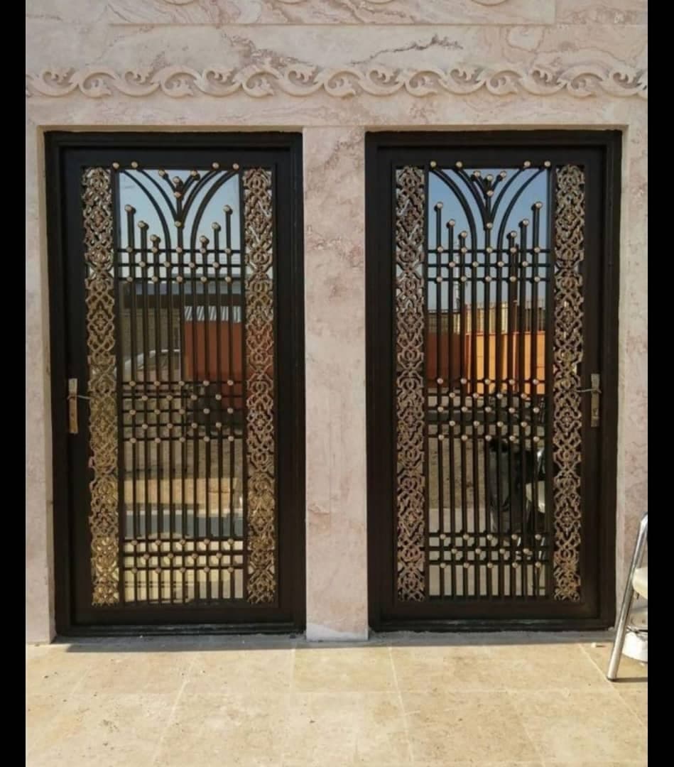 درب و پنجره سازی حسین شریفی نسب در مشهد