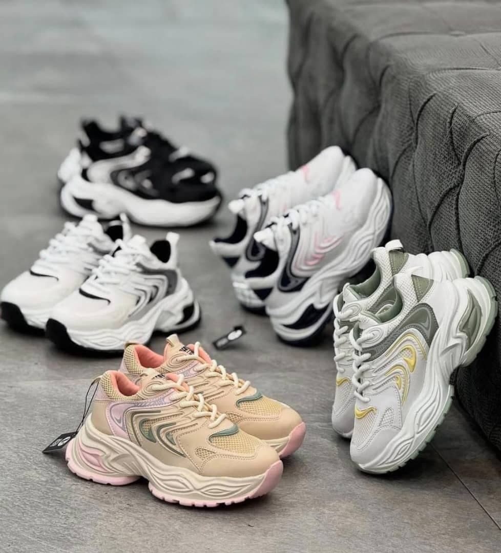 تولید و پخش کفش زنانه شیک پوشان مرادی در همدان