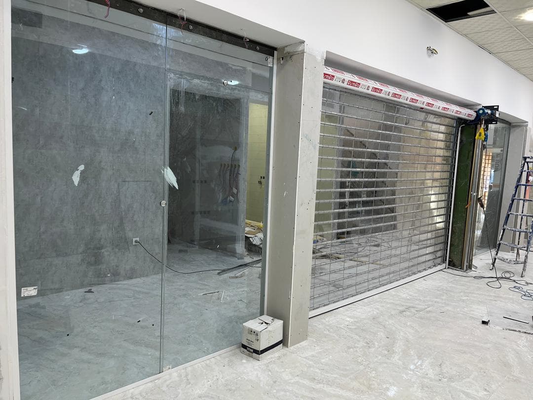 درب اتوماتیک و شیشه سکوریت بنی اسدی در سیرجان