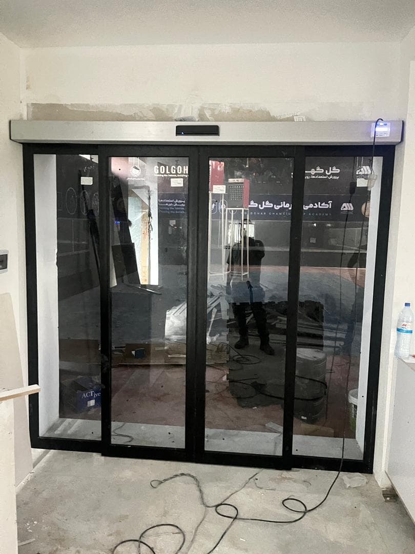 درب اتوماتیک و شیشه سکوریت بنی اسدی در سیرجان