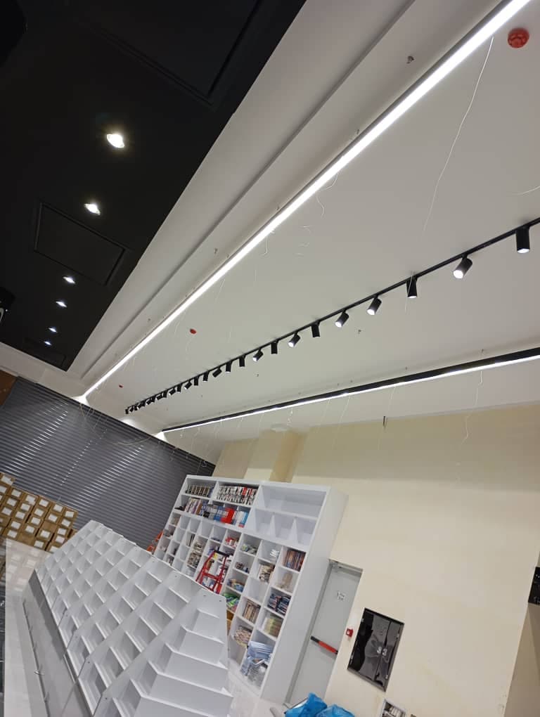 خدمات برقکاری صنعتی و ساختمان شبانه روزی امیر چراغی در محمود آباد اصفهان