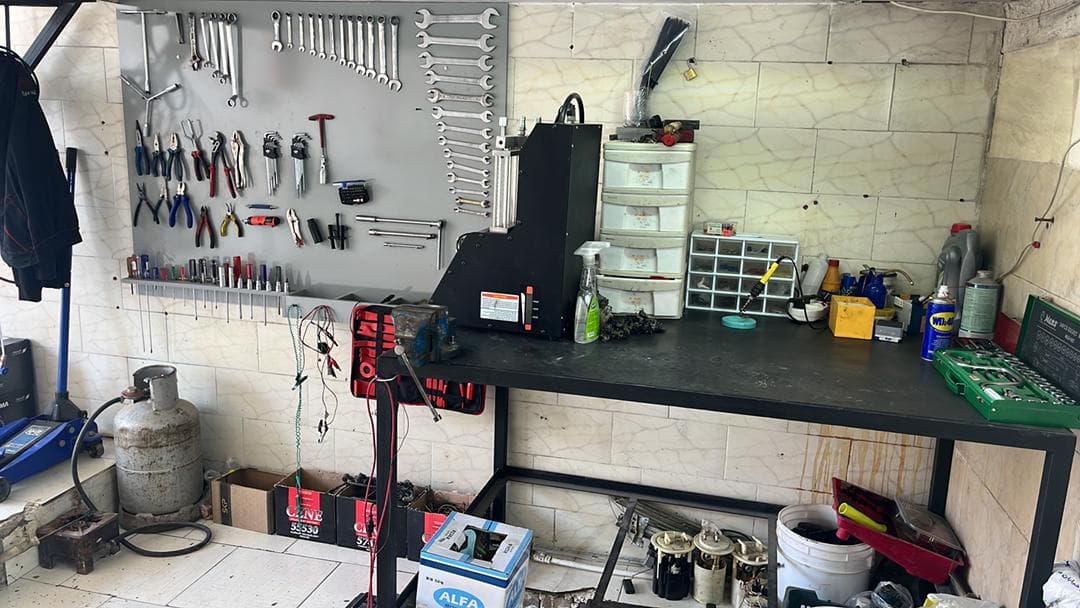 خدمات تنظیم موتور و برق خودرو استارت به مدیریت محمد منتظری در یزد