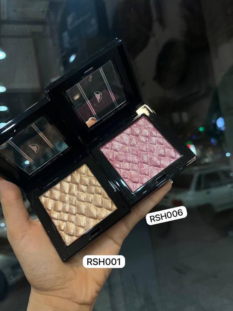 فروشگاه لوازم آرایش و بهداشتی تخصصی پوست و مو هوتاشیت رشت