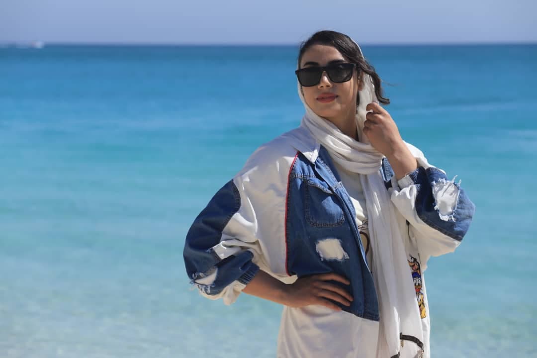 مربی شنا الهام فرهادنژاد در زرین شهر