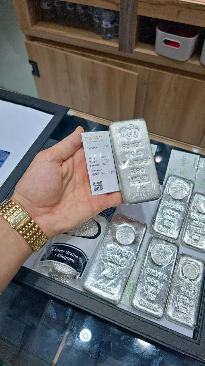 بورس تضمینی نقره ساچمه و شمش طلا مهبد در کرمانشاه