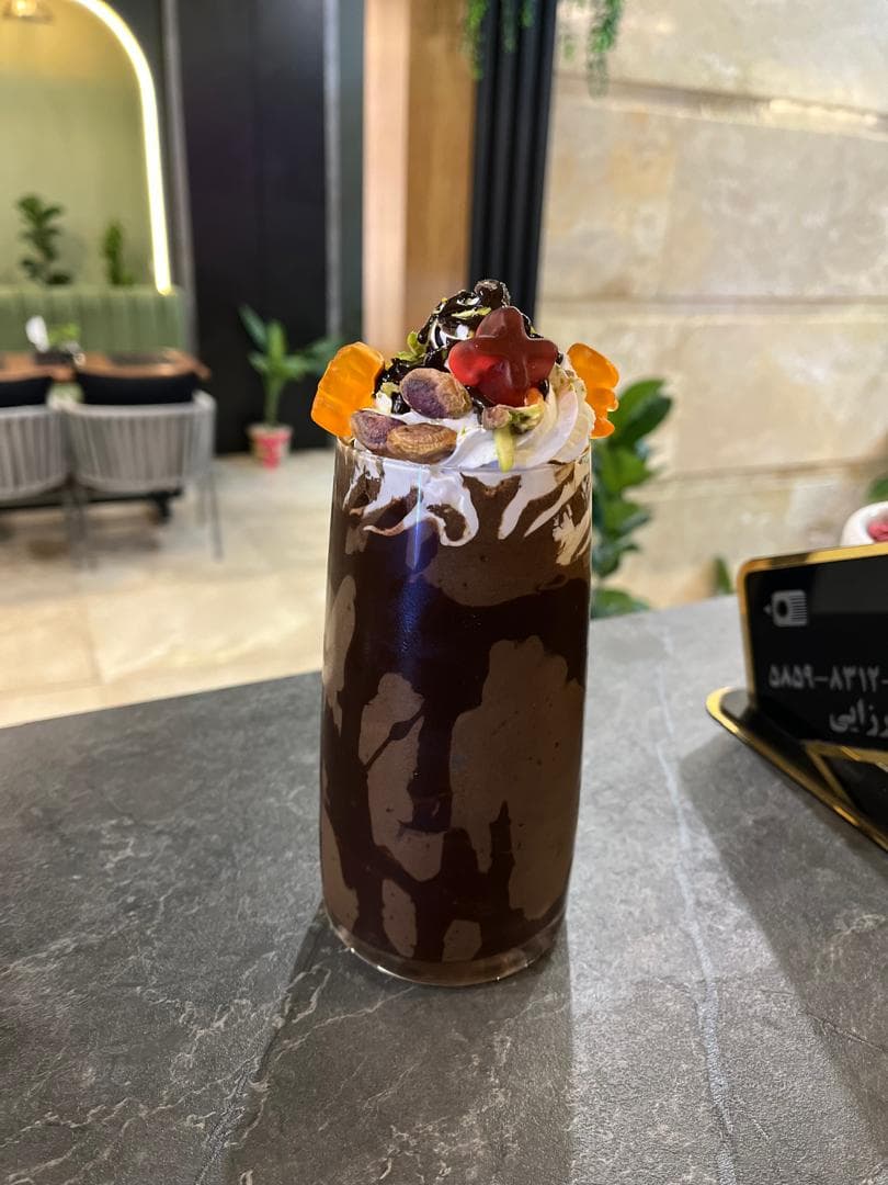 آبمیوه بستنی انرژی بند به مدیریت پویا میرزایی در نکا