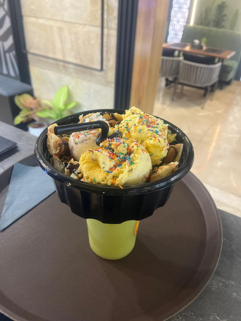 آبمیوه بستنی انرژی بند به مدیریت پویا میرزایی در نکا