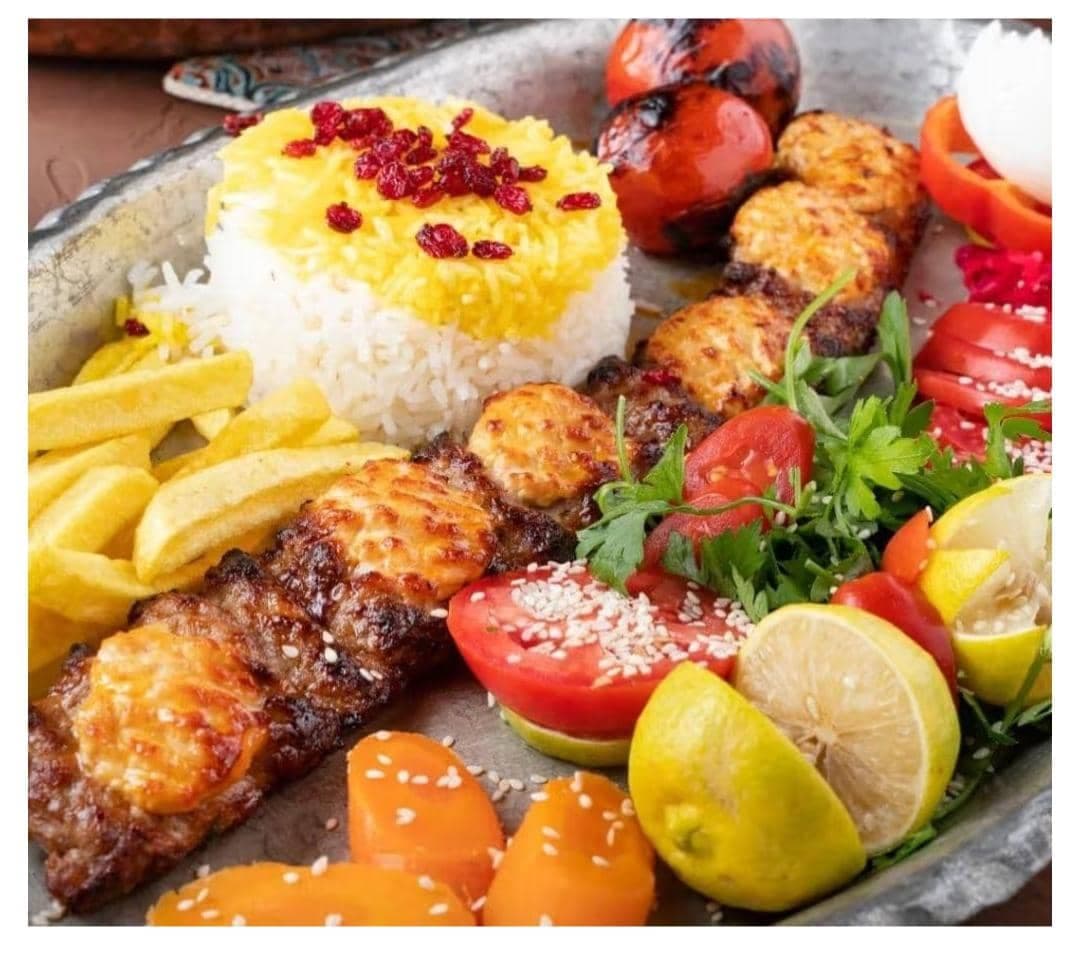 کترینگ گل سرخ به مدیریت علی جبارزارع در میرزاطاهر اصفهان