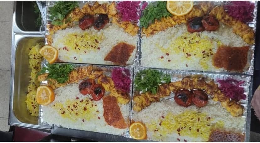 کترینگ گل سرخ به مدیریت علی جبارزارع در میرزاطاهر اصفهان