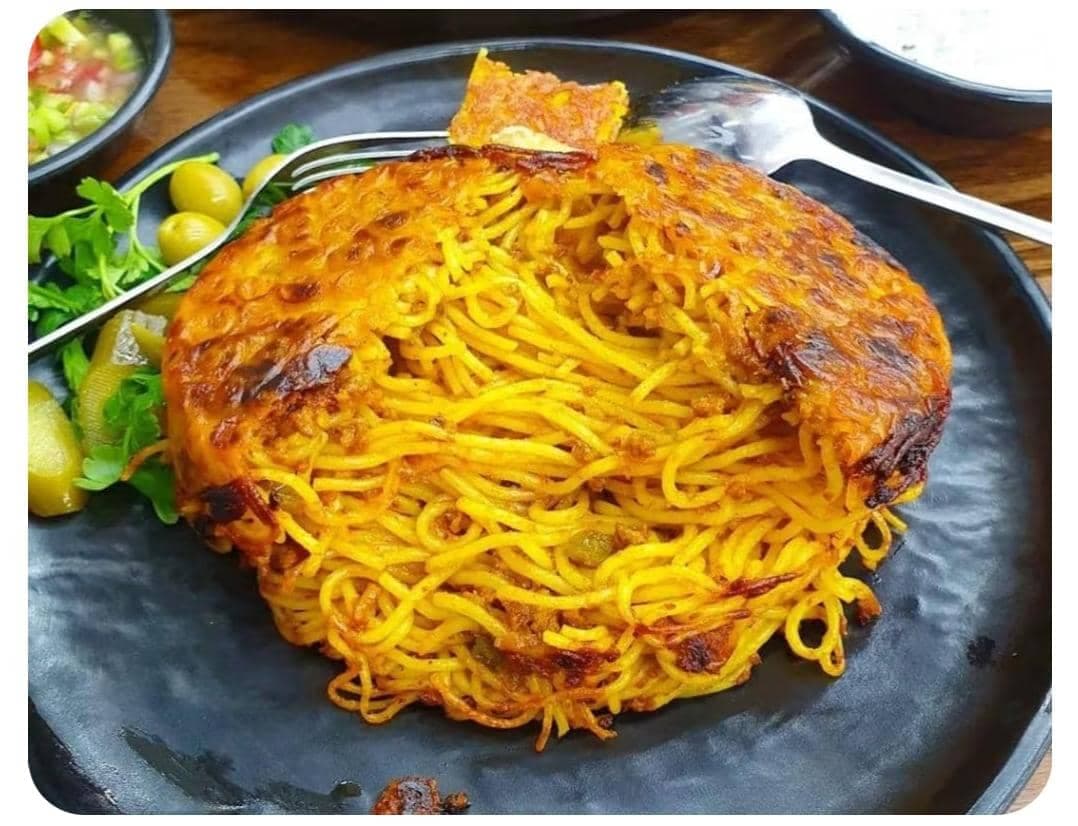 کترینگ گل سرخ به مدیریت علی جبارزارع در میرزاطاهر اصفهان