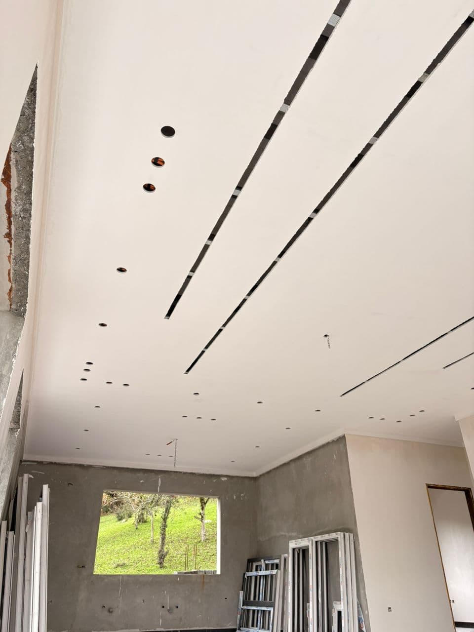 گروه تخصصی رنگ و رزین چراتی در بابلسر