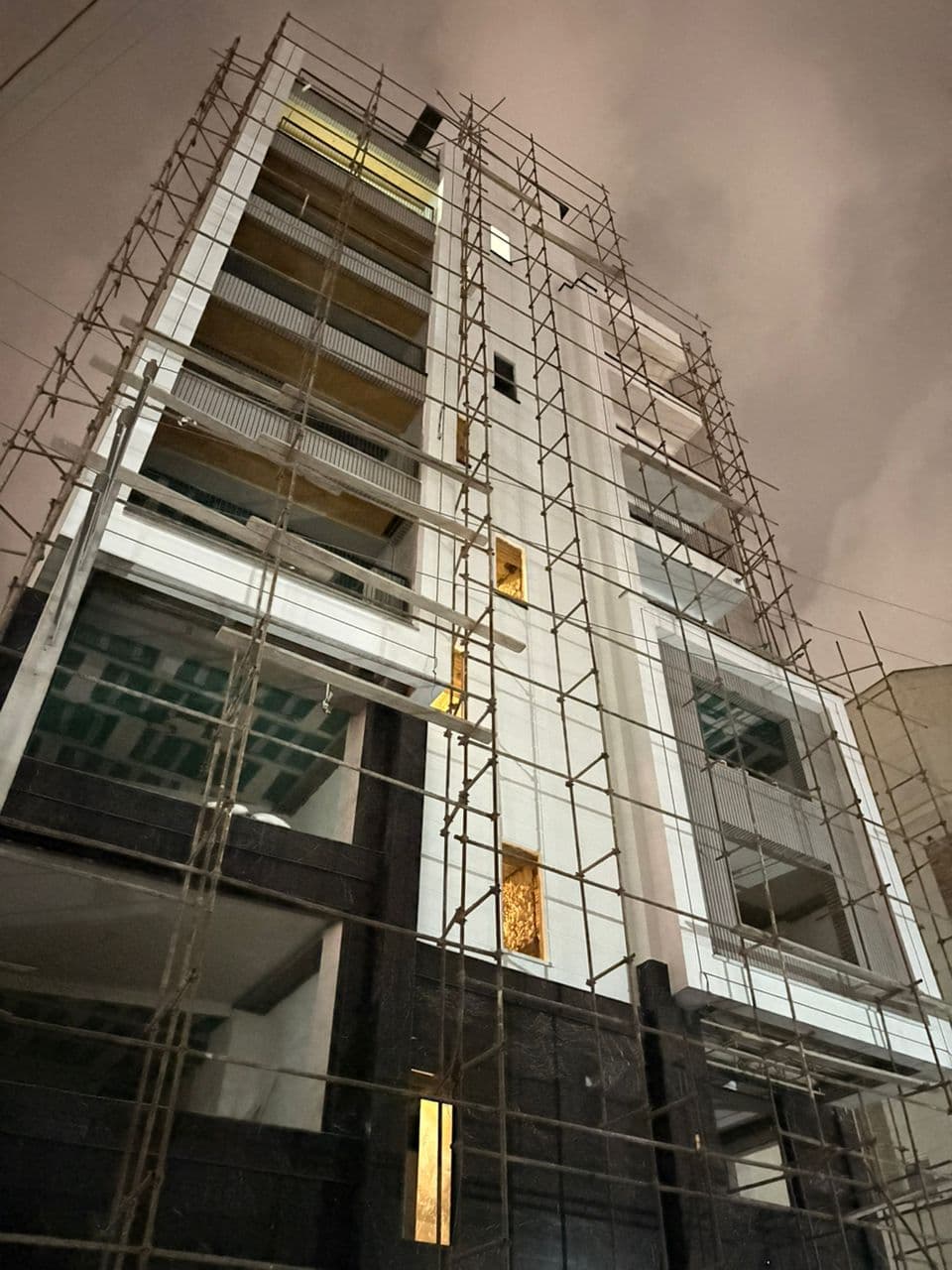 گروه تخصصی رنگ و رزین چراتی در بابلسر