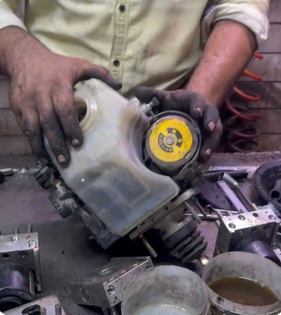 تعمیر فروش ای بی اس و ترمز دستی برقی جلالی در چمستان