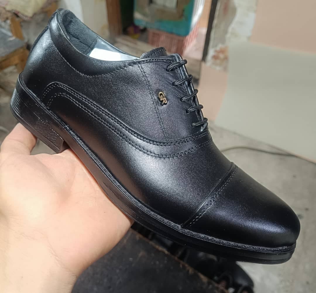 تولید و پخش کفش مردانه آراسته در اهر