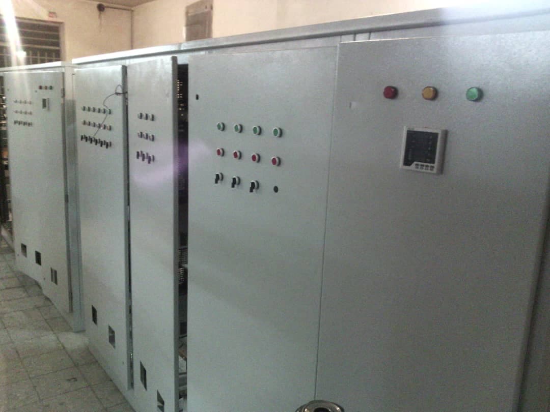 ساخت و اجرا تابلو برق صنعتی پرتو گستر نقش جهان در اصفهان