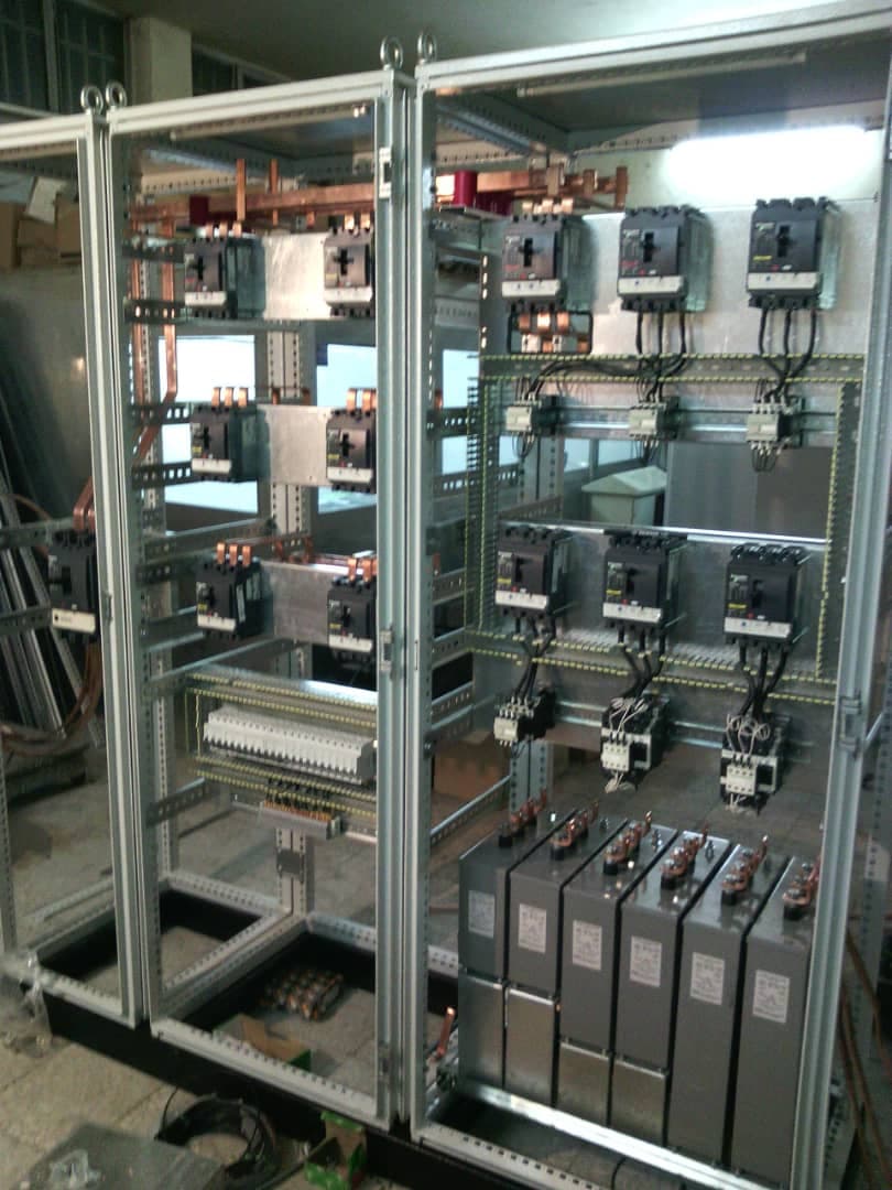 ساخت و اجرا تابلو برق صنعتی پرتو گستر نقش جهان در اصفهان