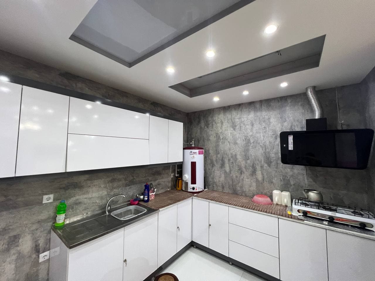 اجاره ویلا شبانه روزی فردین در باغ بهادران