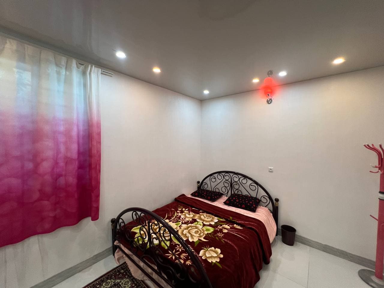 اجاره ویلا شبانه روزی فردین در باغ بهادران