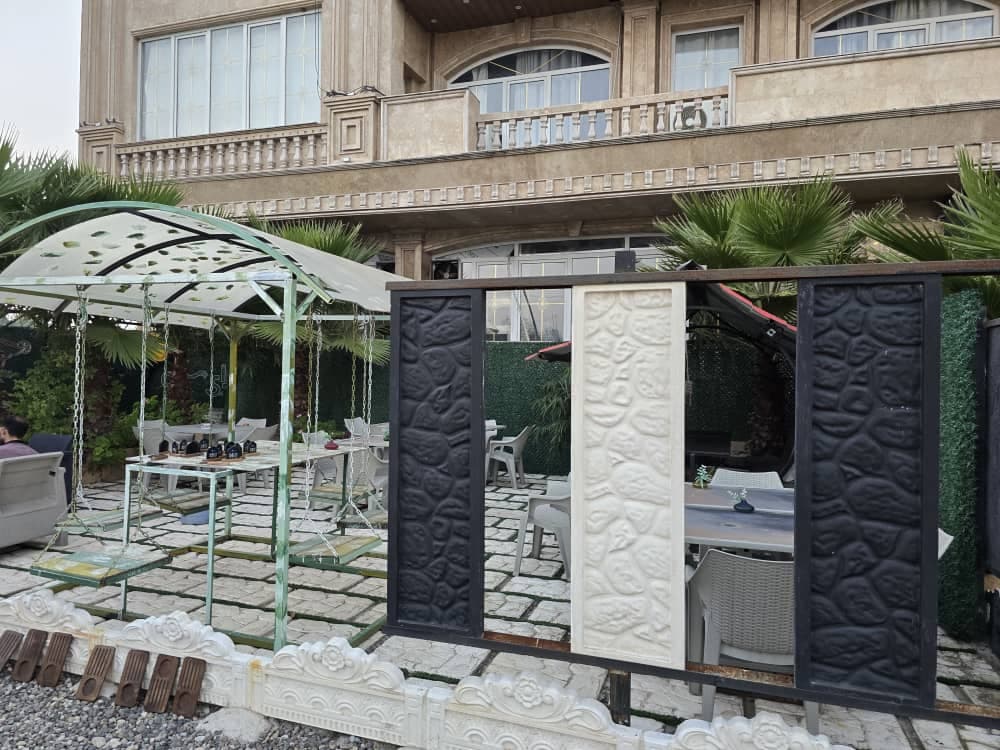 کافه رستوران حاجی زرگرباشی در رشت