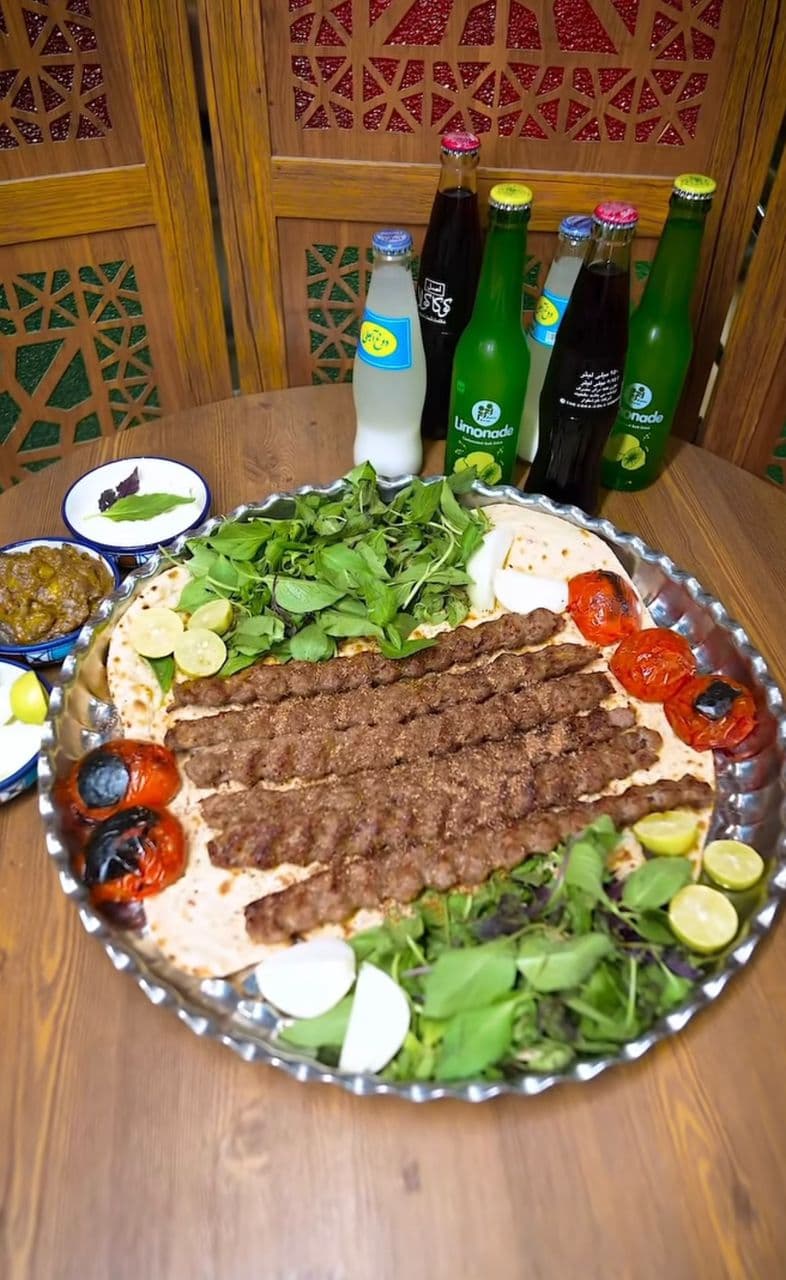 کبابسرای کاج در یزد