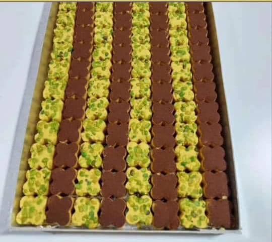 تولید و پخش عمده شیرینی خشک آذین در اصفهان