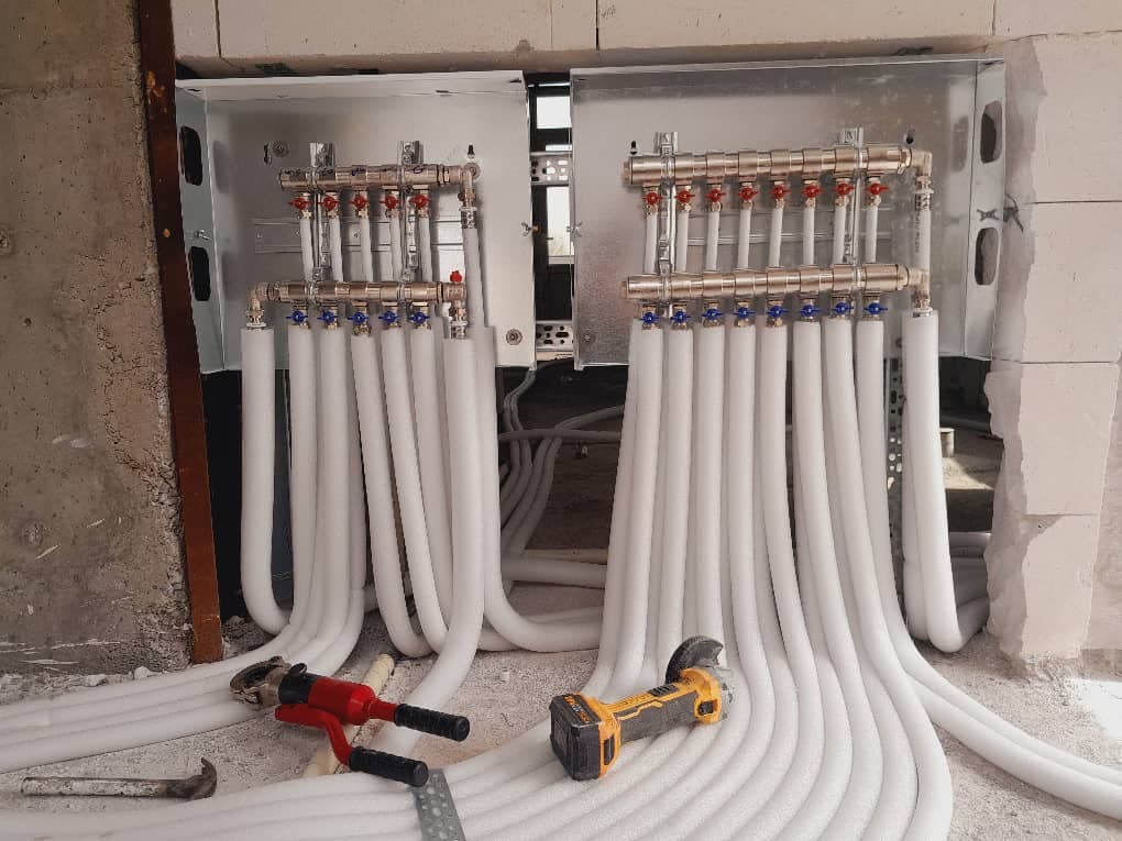 اجرای تجهیزات استخر و جکوزی استخر سازان خورشیدی در تبریز