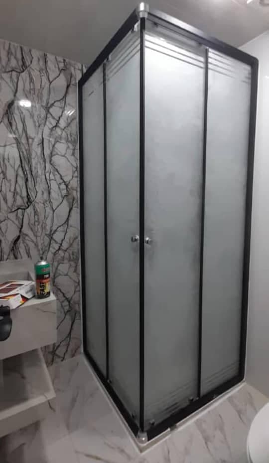 ساخت اجرا و نصب بالکن شیشه ای و تاشو و اسلایدینگ مکث در شیراز