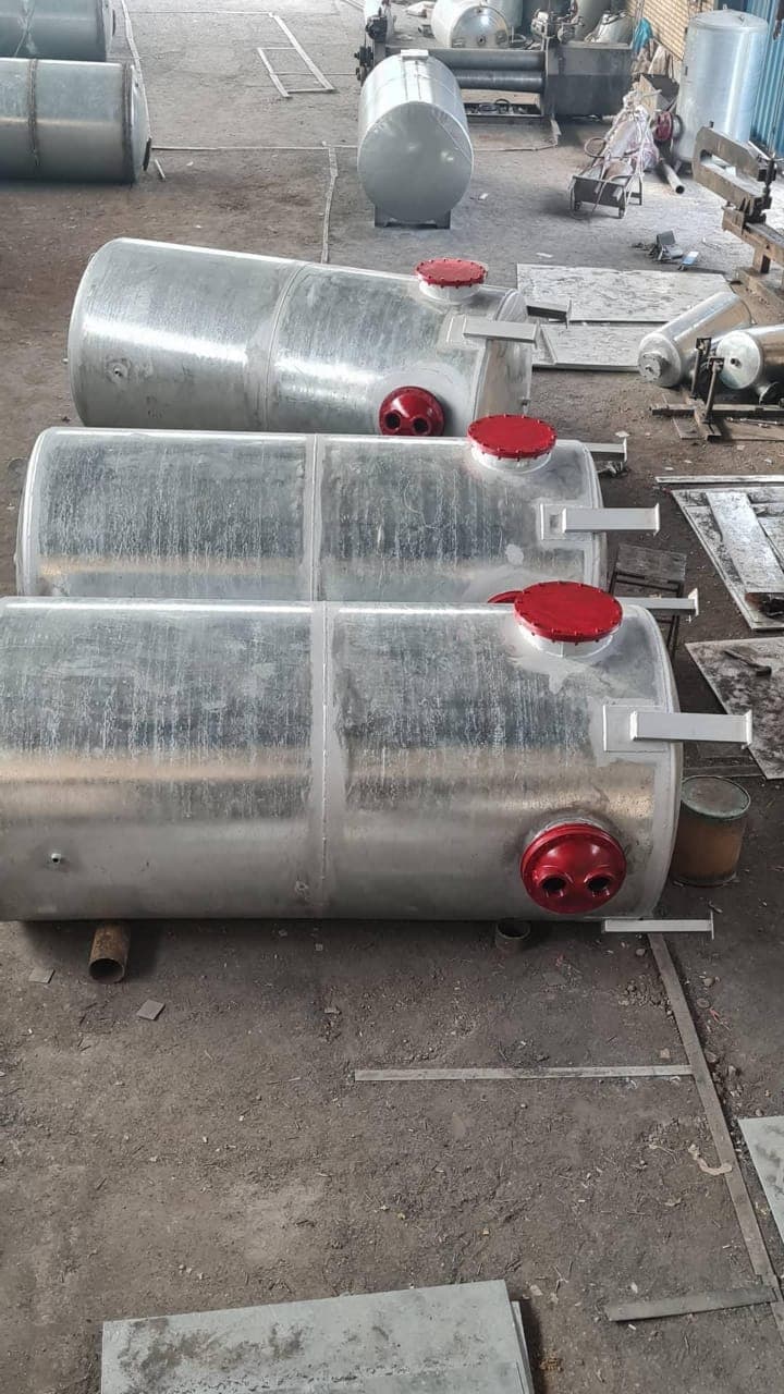 ساخت تانکر ذخیره آب و سوخت سیمین مبدل در شمس آباد تهران